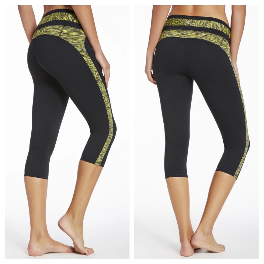 Fabletics camacan capri leggings